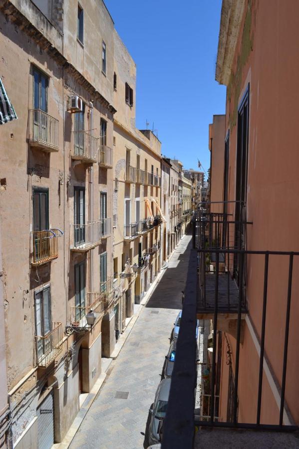 Apartamento Il Moro E La Siciliana Trapani Exterior foto